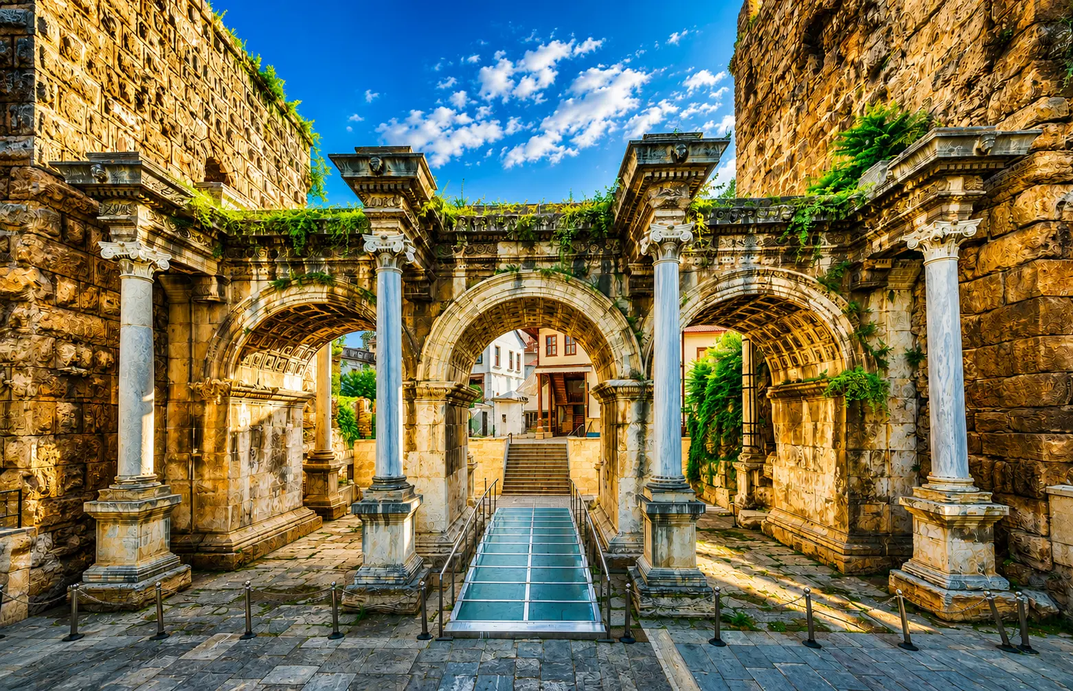 Antalya-Stadttour ab Side – Bootstour inklusive & optionale Seilbahnfahrt thumbnail