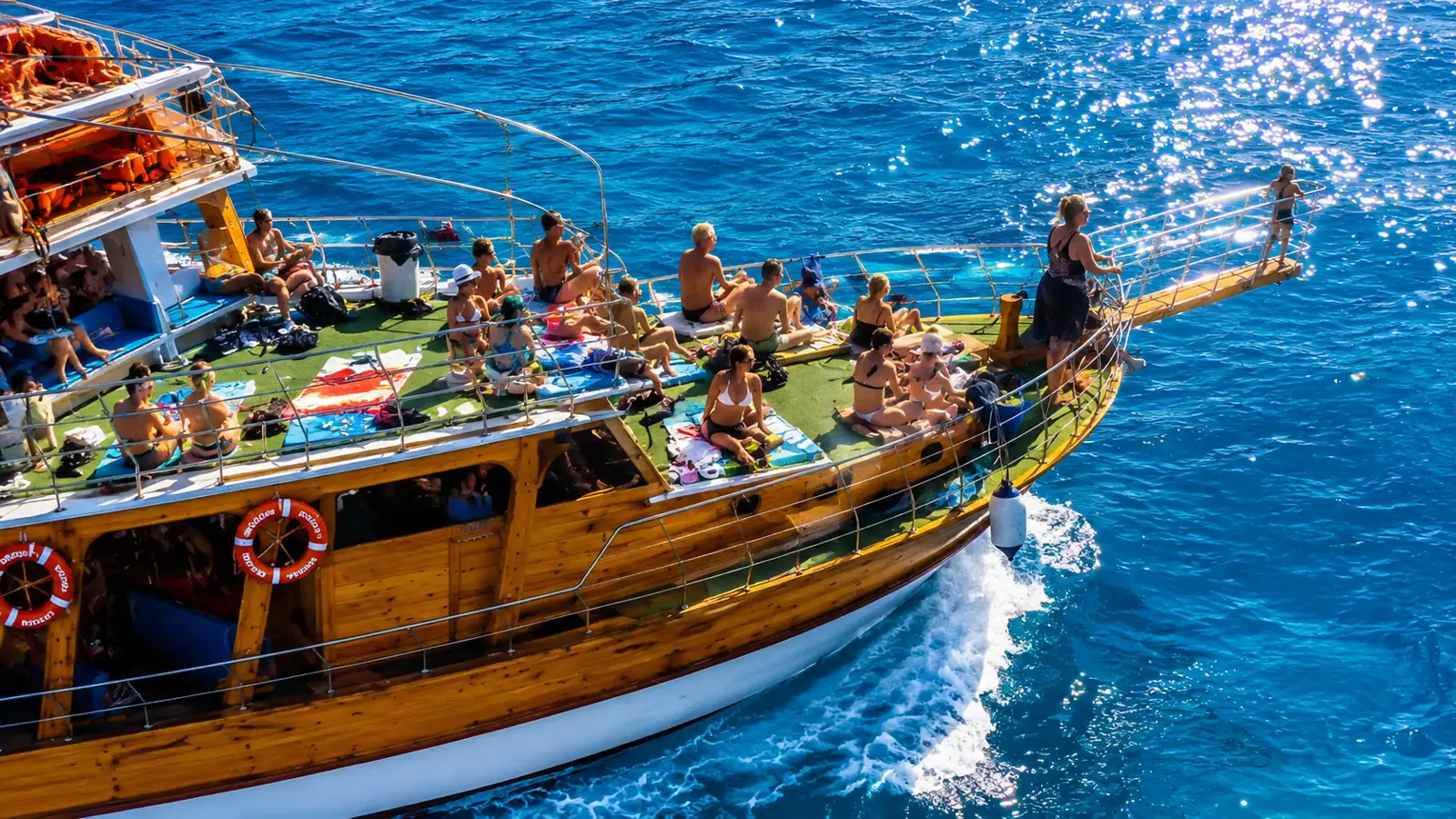 Gruppen-Bootstour mit Mittagessen in Alanya – Kein Alkohol thumbnail