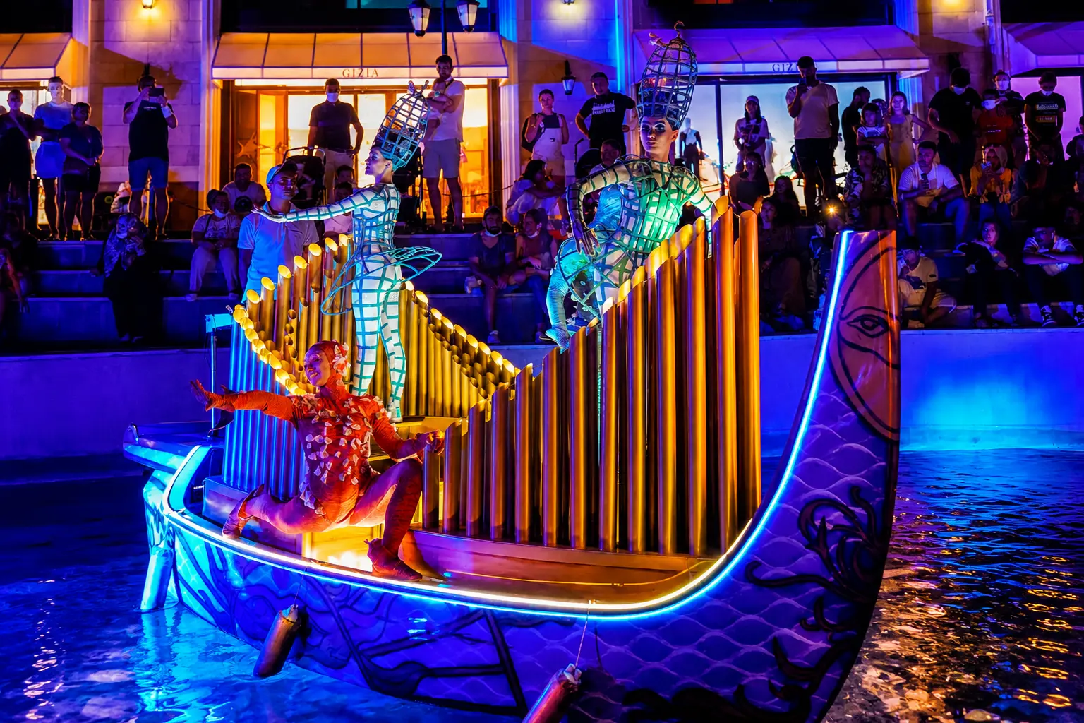 The Land of Legends Nachtshow, Shopping und faszinierende Unterhaltung thumbnail