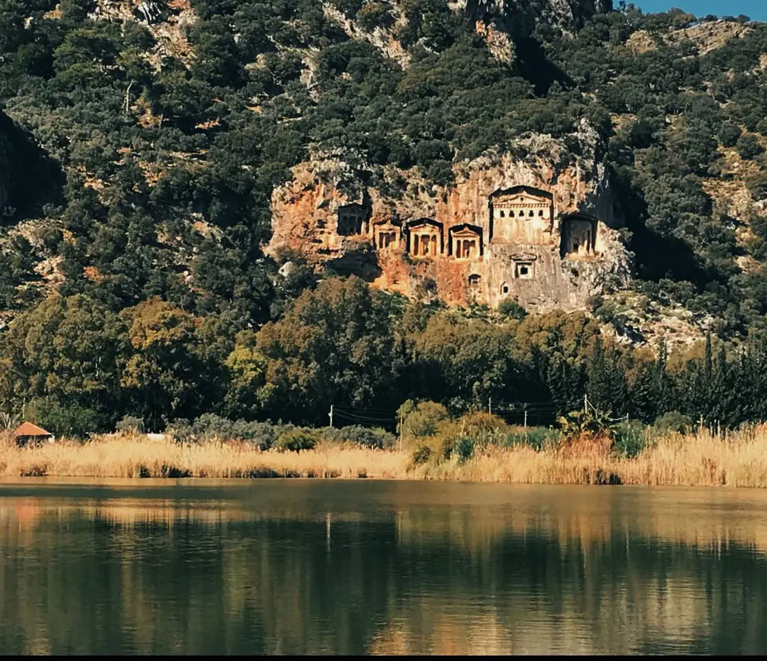 Marmaris Çıkışlı Otobüsle Köyceğiz Dalyan Turu | Dalyan Nehri Tekne Turu, Kaplumbağa Plajı ve Likya Kaya Mezarları thumbnail
